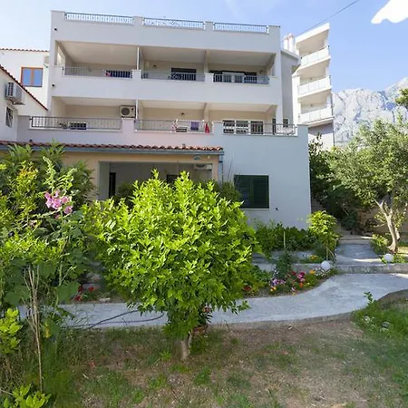 Meri - Puharic 3* Makarska