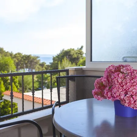 Meri - Puharic Гостевой дом Макарска