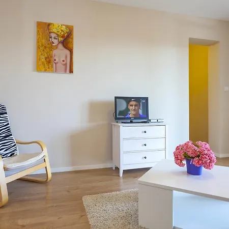 Meri - Puharic Гостевой дом 3*