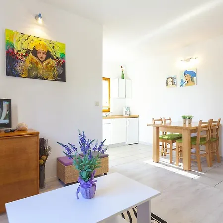 Meri - Puharic Affittacamere