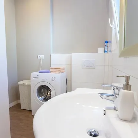 Meri - Puharic Affittacamere 3*