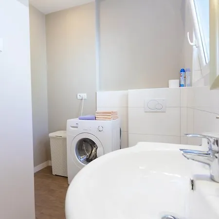 Meri - Puharic 3* Makarska